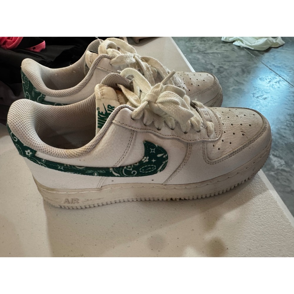 Nike Air Force 1 Low White Green Paisley Bandana Sneakers DH4406-102 Womens 8